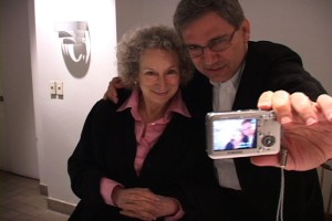 Orhan Pamuk and Margaret Atwood Take A Selfie